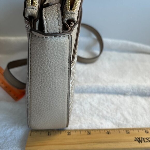 Anne Klein Dome Crossbody with 3 main POCKETS & 1 front pocket  Hands Free - Picture 10 of 14